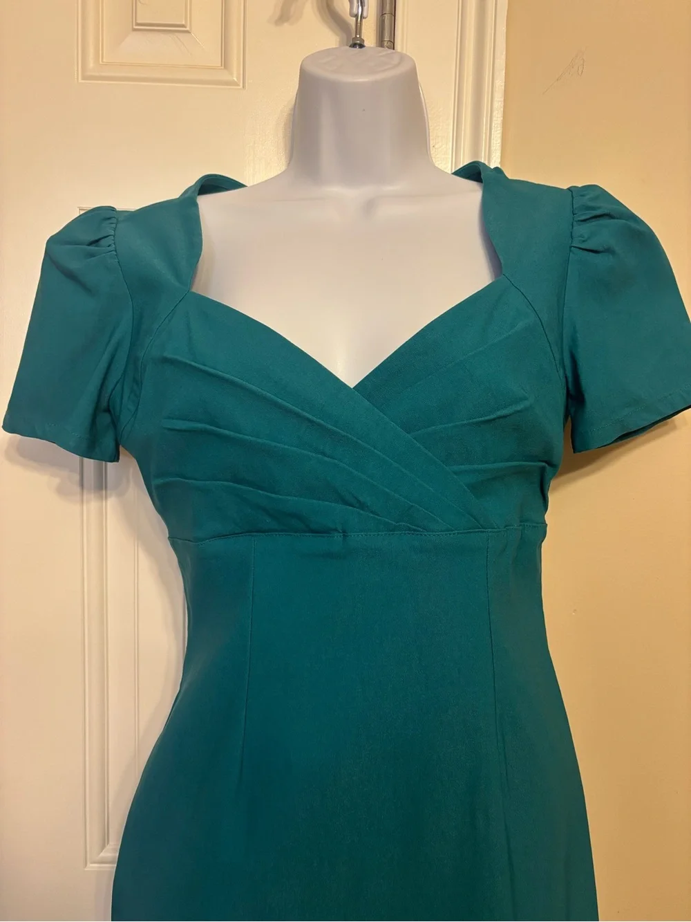 Pinup Couture Dress - Picture 5 of 6